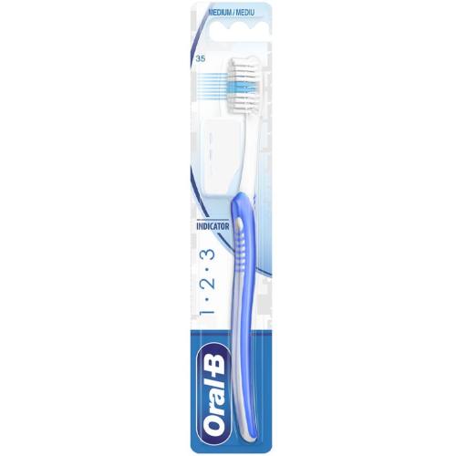 Oral-B 123 Indicator Medium Toothbrush 35mm Χειροκίνητη Οδοντόβουρτσα με Μέτριες Ίνες 1 Τεμάχιο - Μπλε / Λευκό